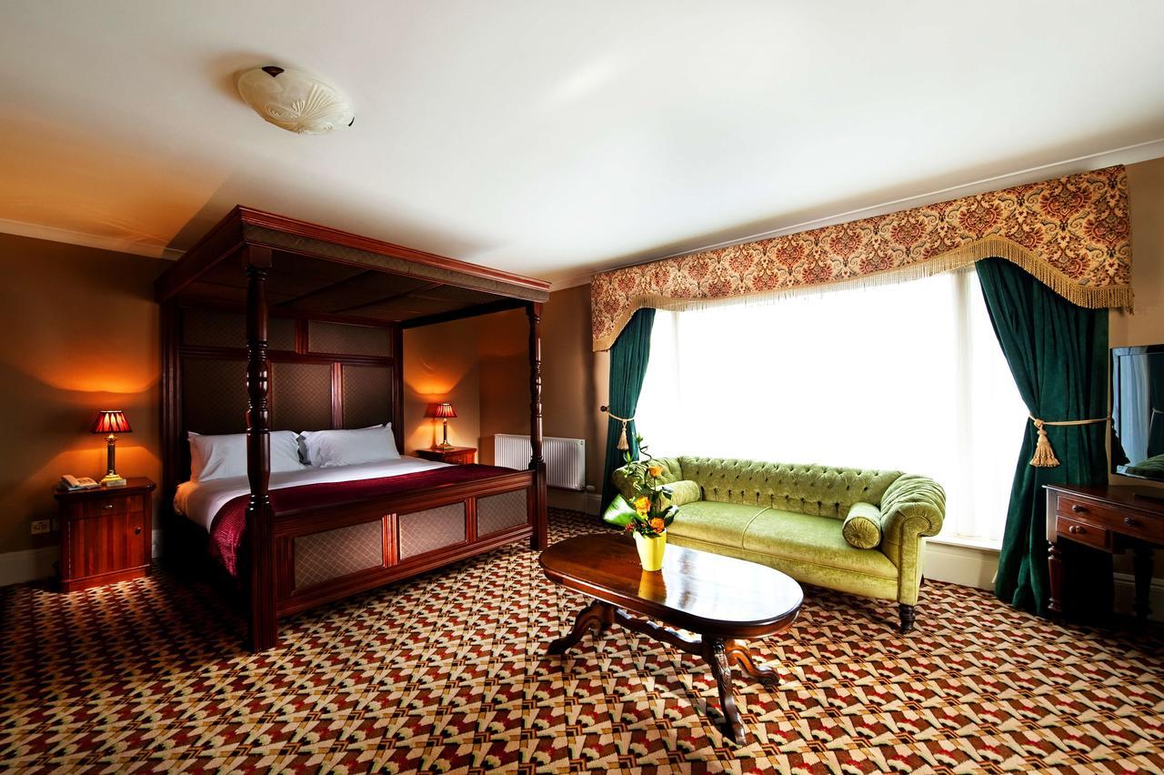 Riverbank House Hotel Ferrybank Kültér fotó